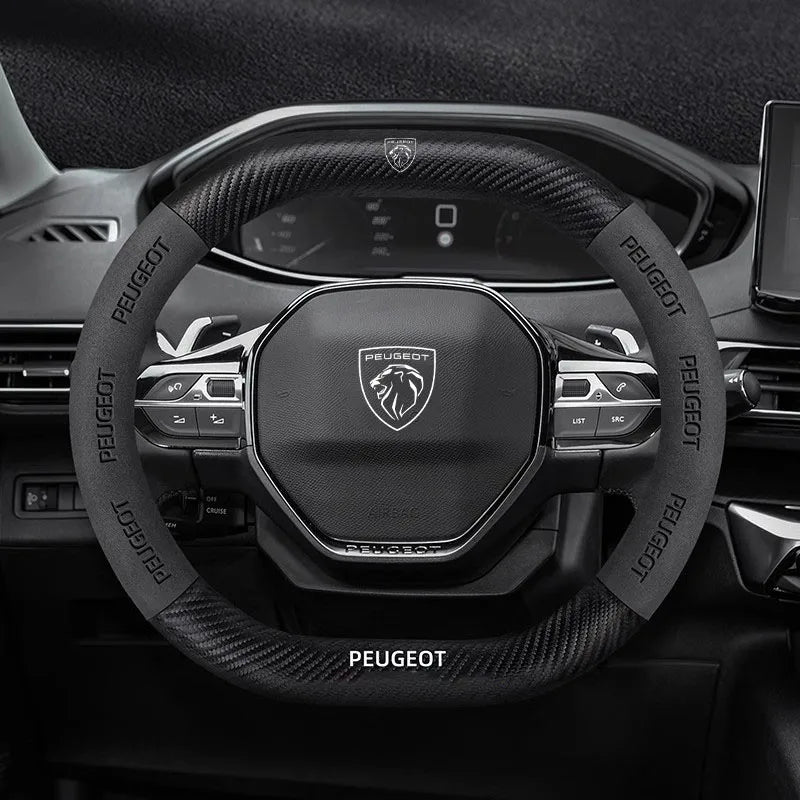 Capa de Volante Camurça + Fibra de Carbono Peugeot – Antiderrapante Esportiva Premium
